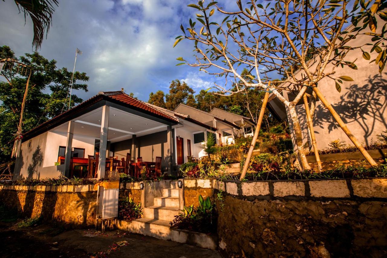 Singgahan Bungalow By Ecommerceloka Toyapakeh Exterior photo